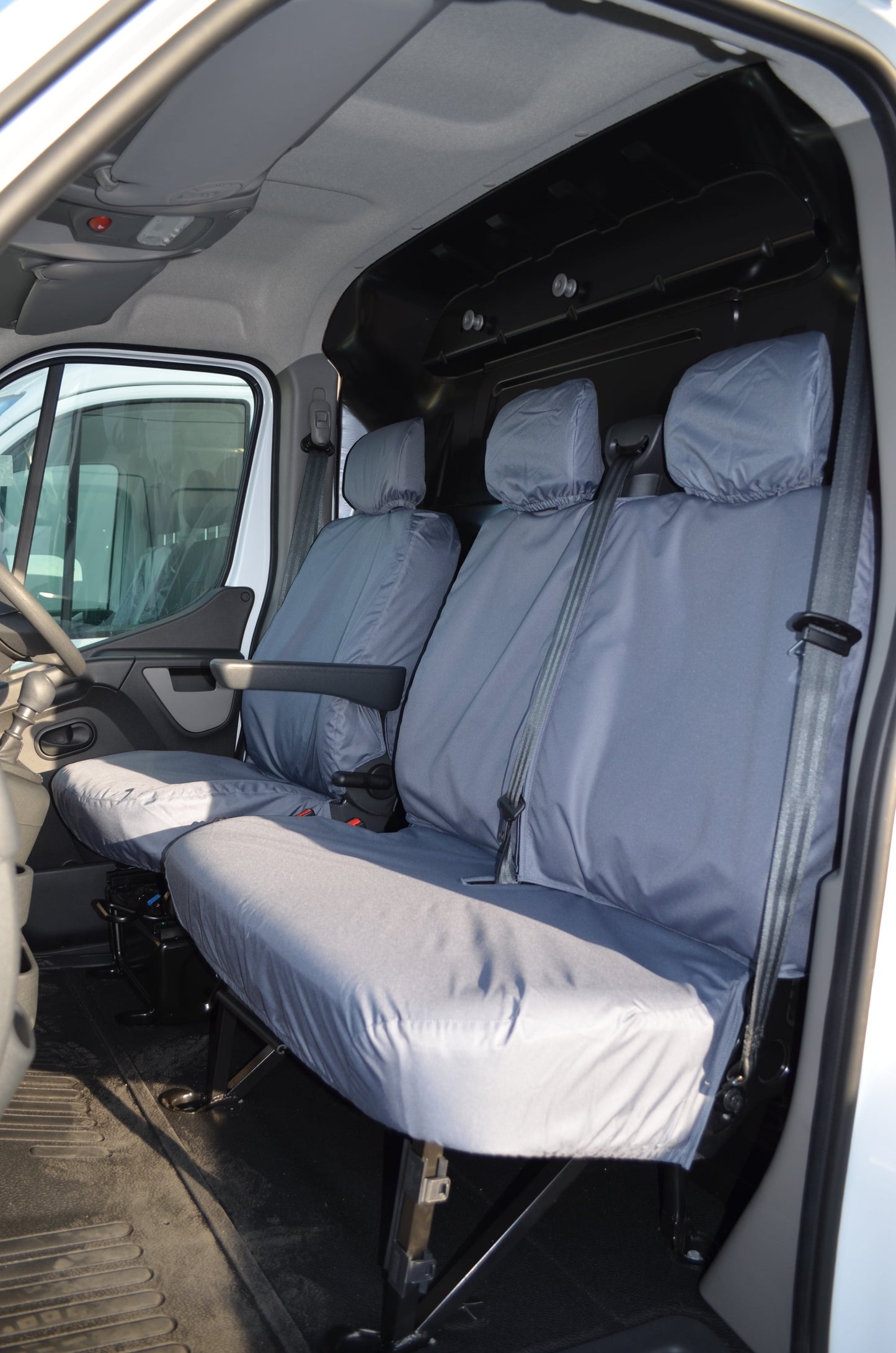 Renault Master ZE 2018+ Tailored Seat Covers